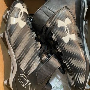 Brand New in Box Men’s Under Armour Football Cleats